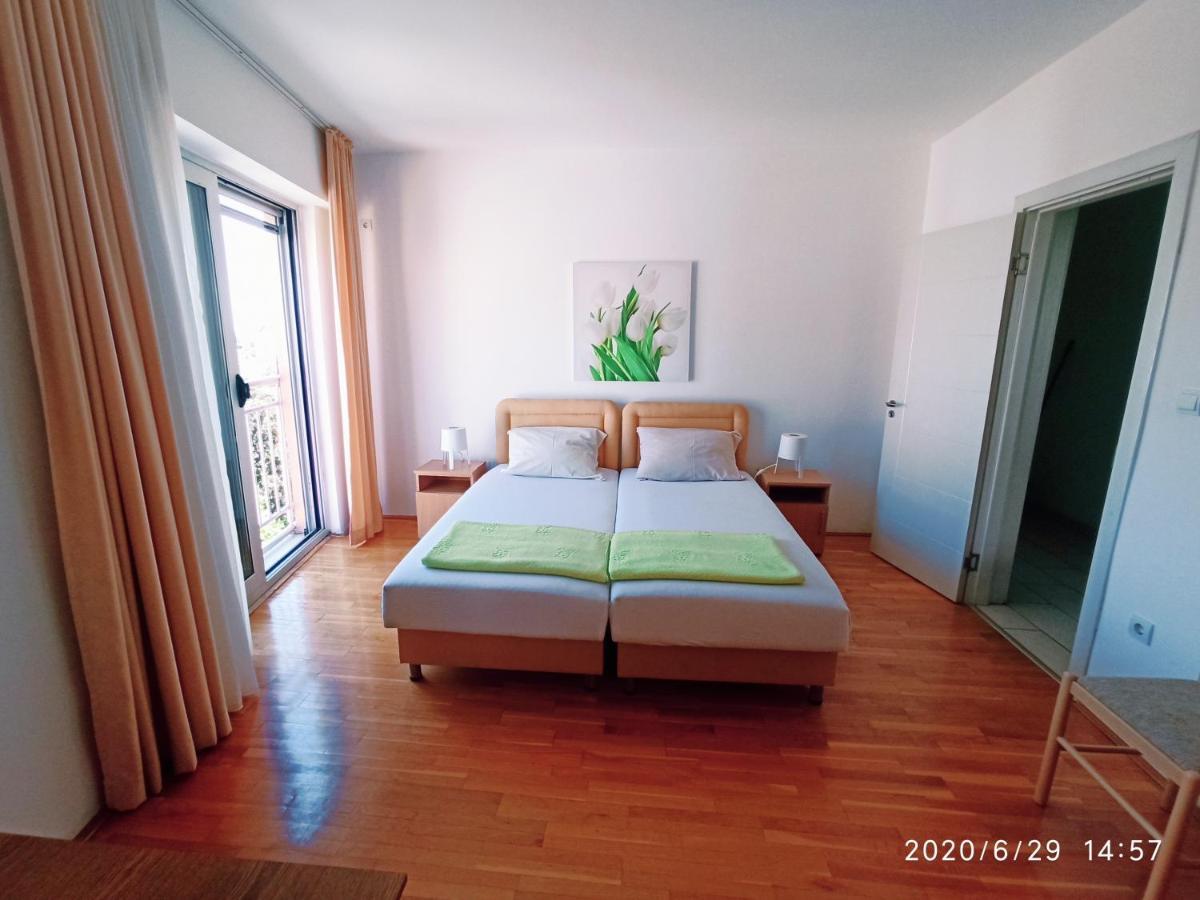 Apartments Mitende Budva Ngoại thất bức ảnh