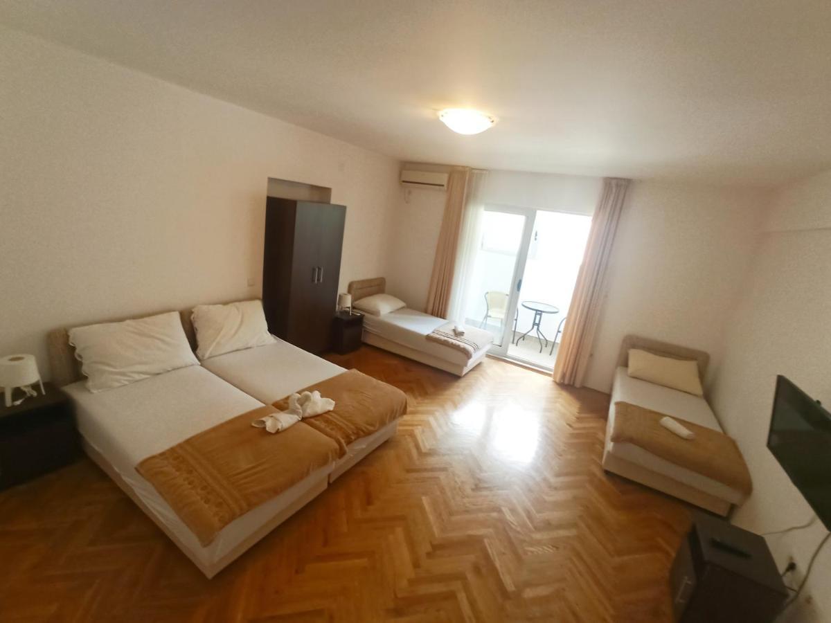 Apartments Mitende Budva Ngoại thất bức ảnh