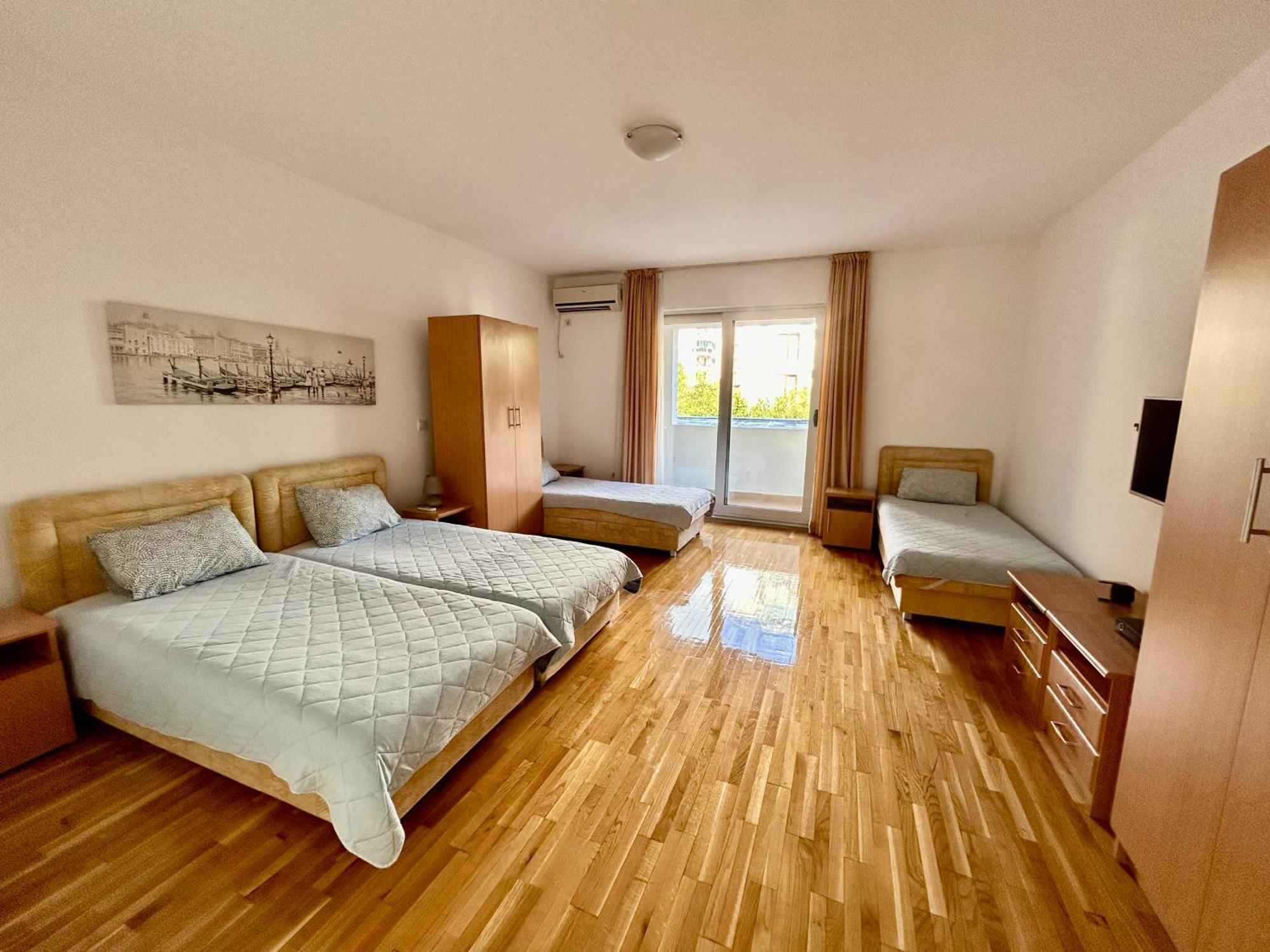 Apartments Mitende Budva Ngoại thất bức ảnh