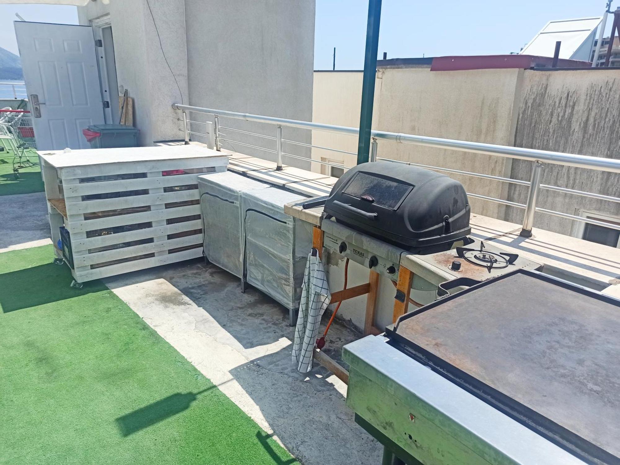 Apartments Mitende Budva Ngoại thất bức ảnh