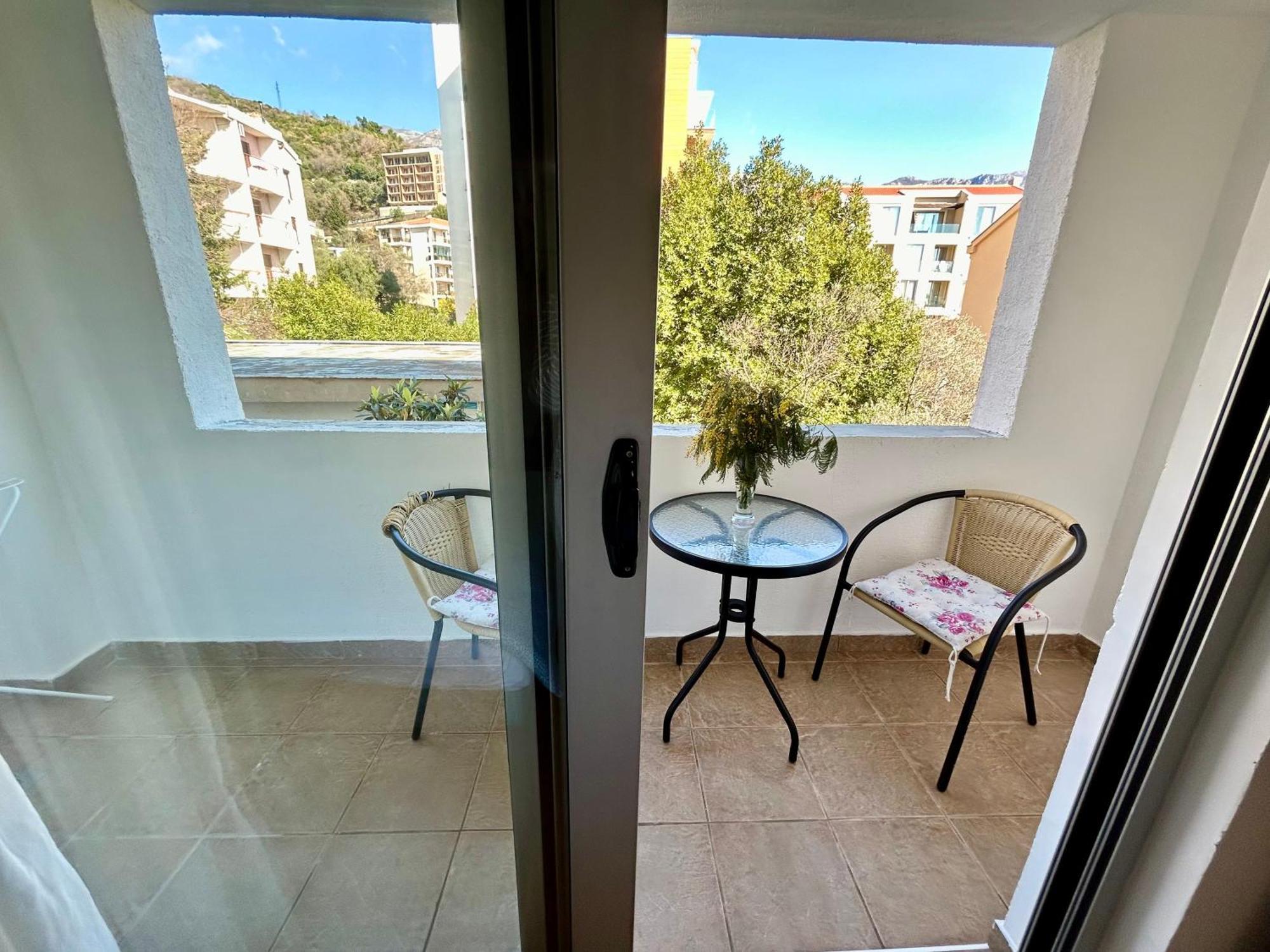 Apartments Mitende Budva Ngoại thất bức ảnh