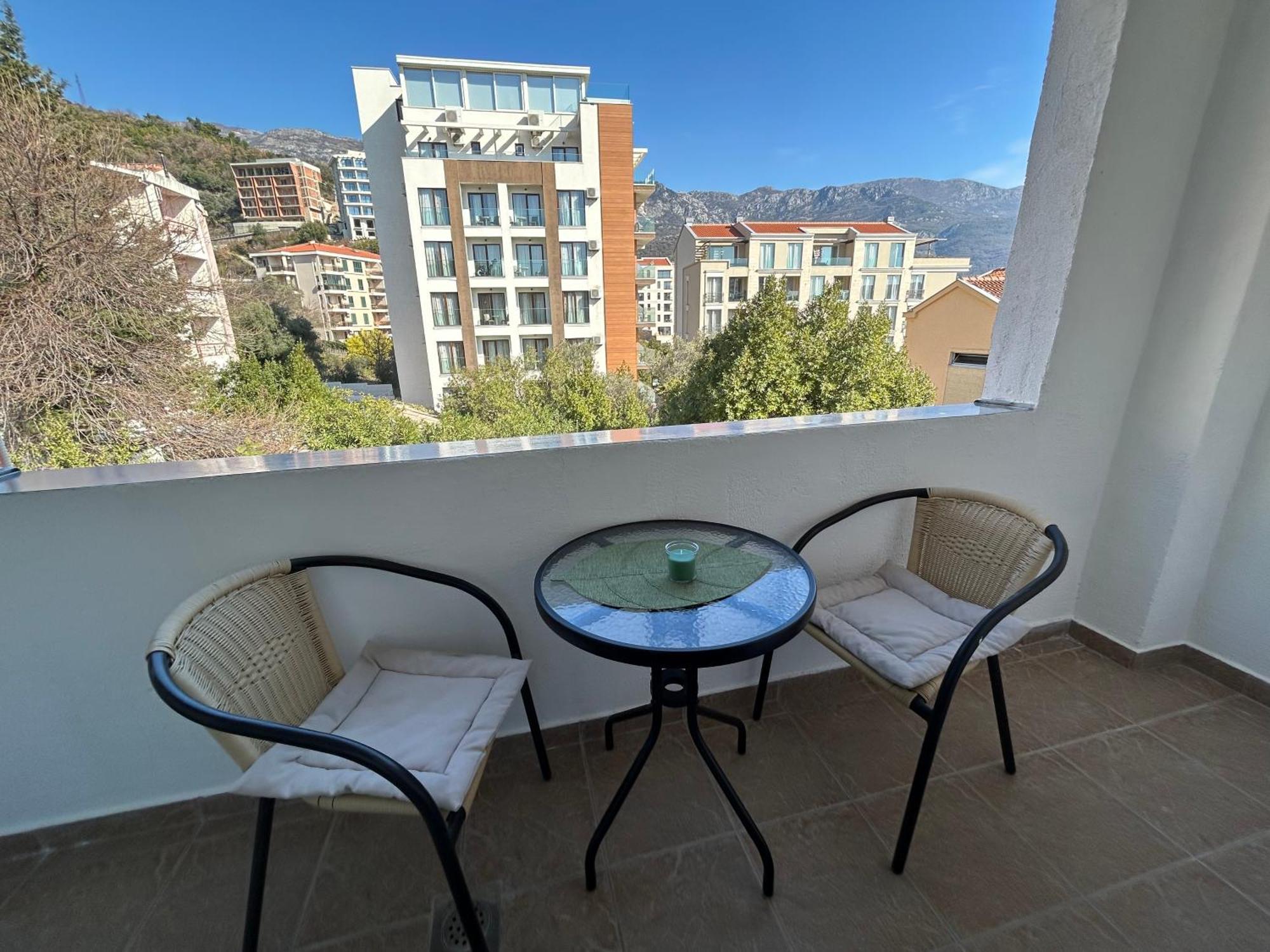 Apartments Mitende Budva Ngoại thất bức ảnh
