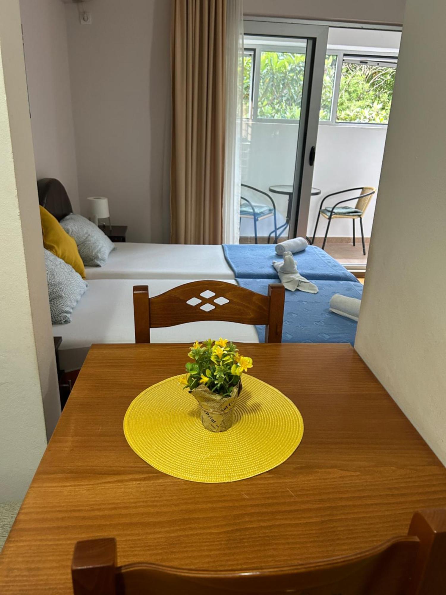 Apartments Mitende Budva Ngoại thất bức ảnh