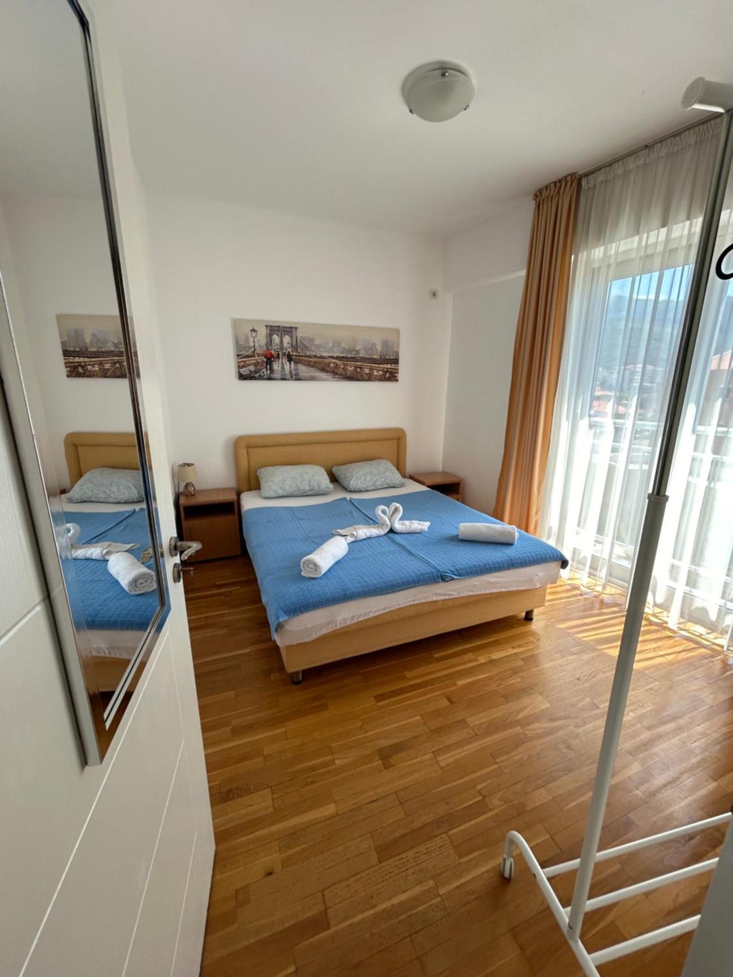 Apartments Mitende Budva Ngoại thất bức ảnh