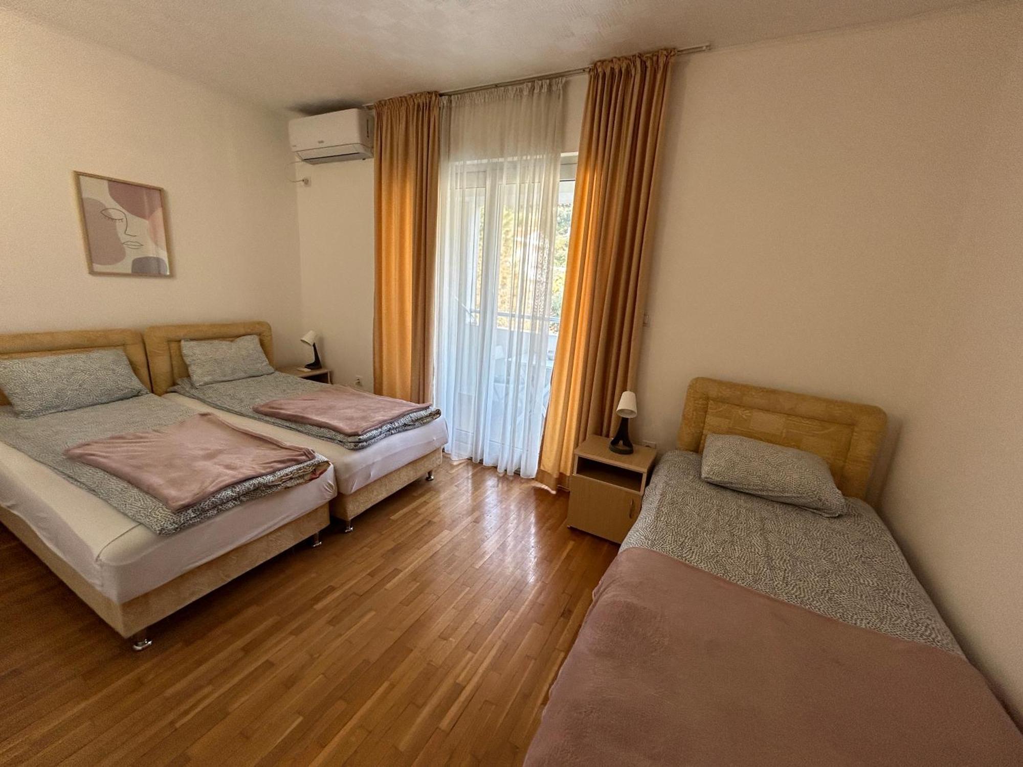 Apartments Mitende Budva Ngoại thất bức ảnh