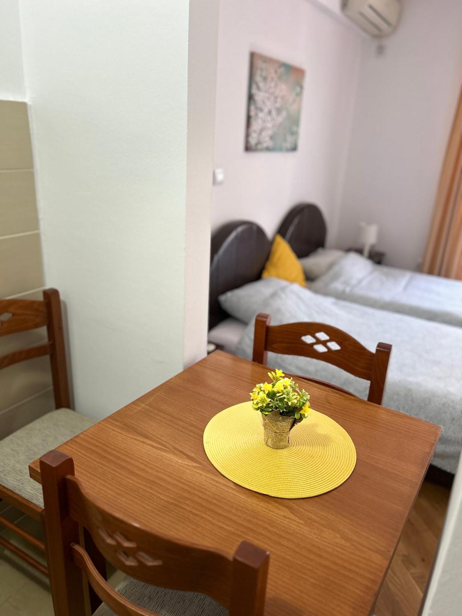 Apartments Mitende Budva Ngoại thất bức ảnh