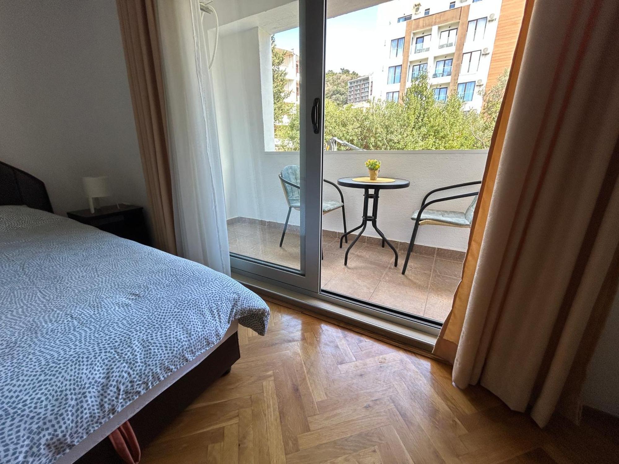 Apartments Mitende Budva Ngoại thất bức ảnh